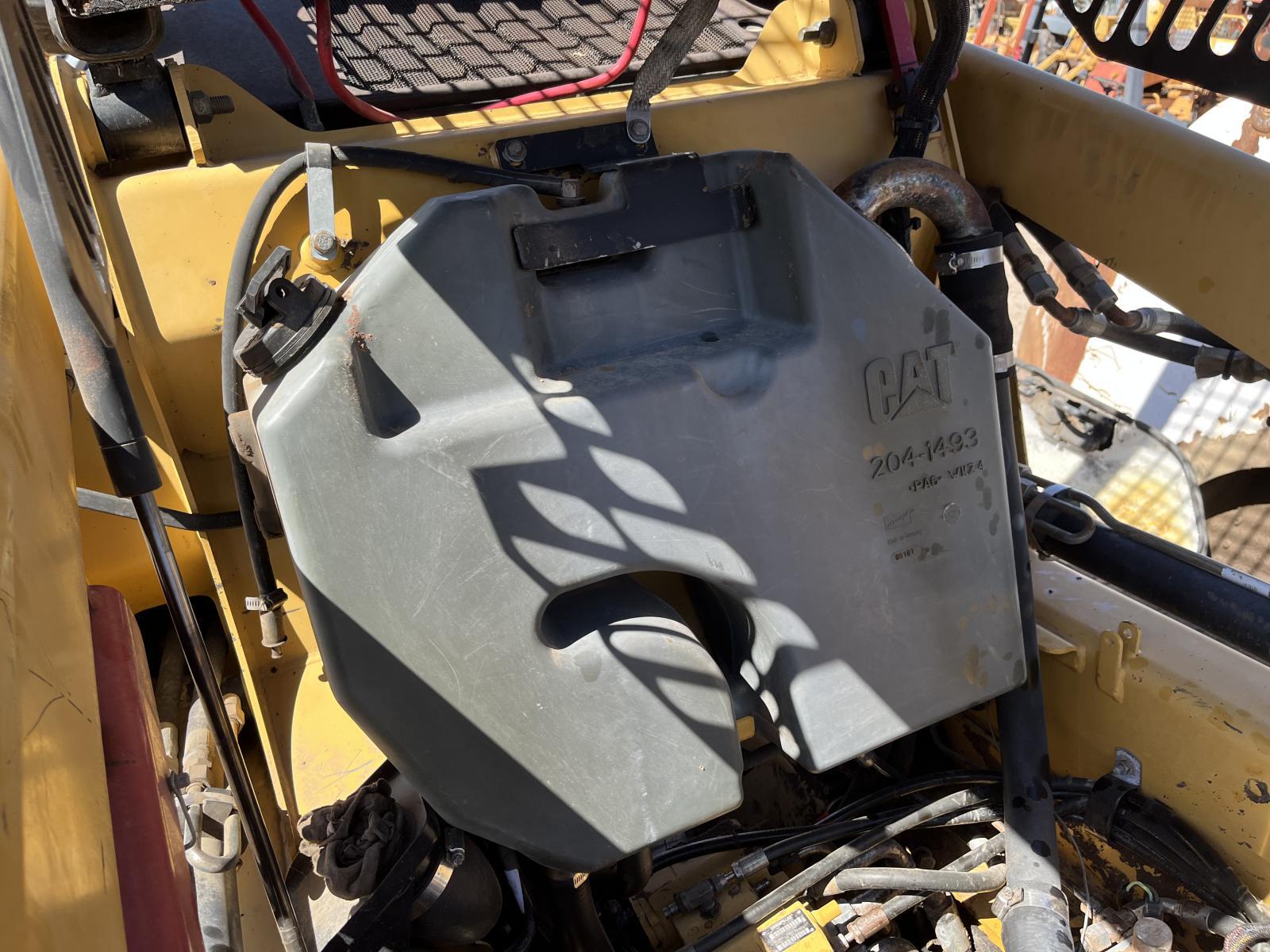 ./imagenes/INVOICE/2019/17617/MINICARGADOR CATERPILLAR 226 (12).JPG